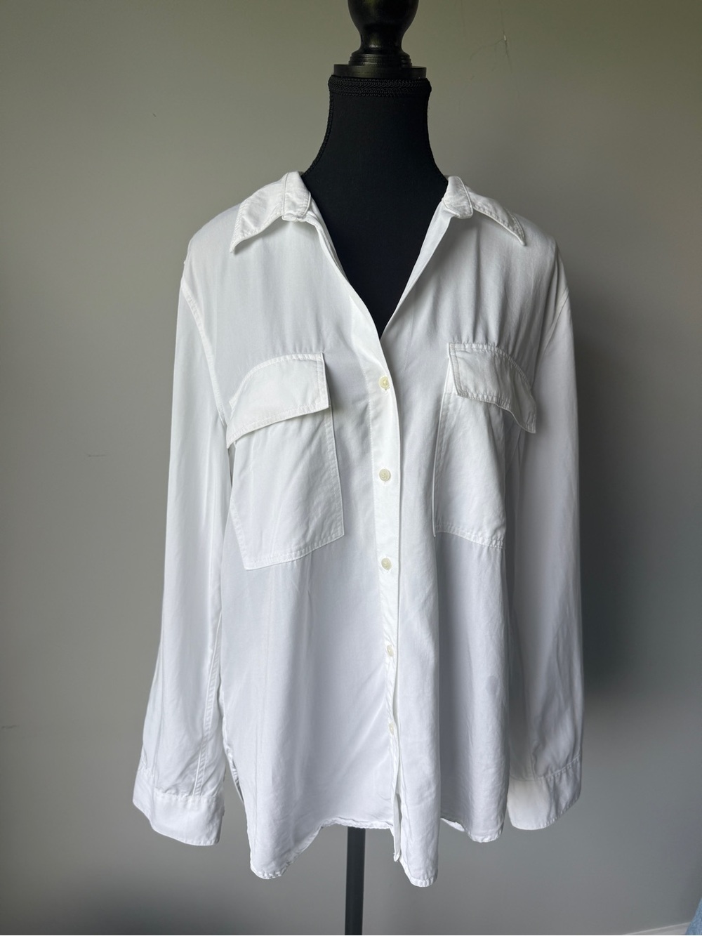 Babaton White Button-Up Pocket Blouse